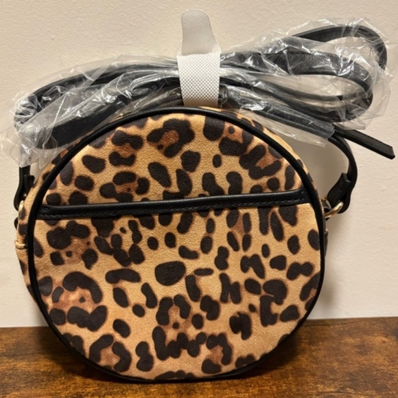 NEW INC Crossbody Bag - Leopard Print - Picture 3 of 4